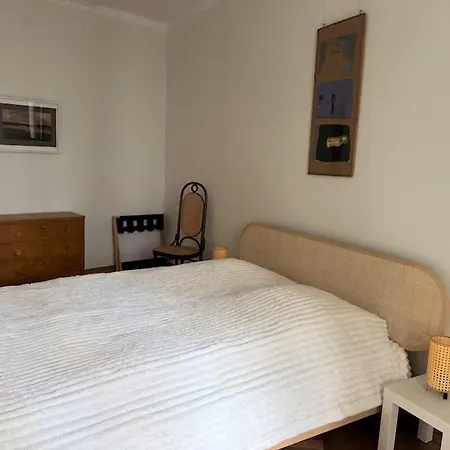 Apartment Real Price 250 Per Night, Read Host Profile # Spacious And Stylish, Quiet Yet - Enjoy! *